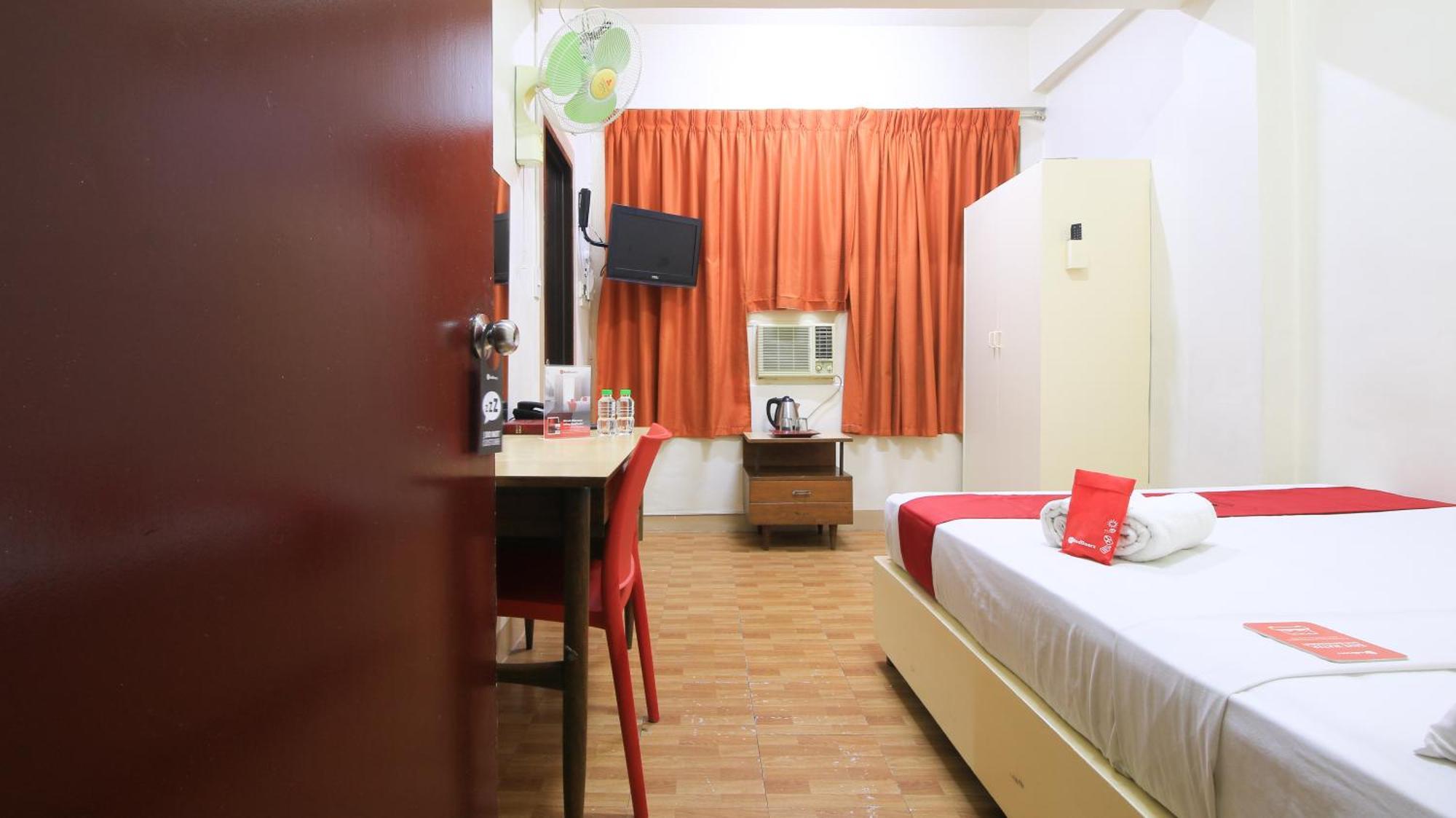 Reddoorz Plus @ Chinatown Binondo Manille Extérieur photo