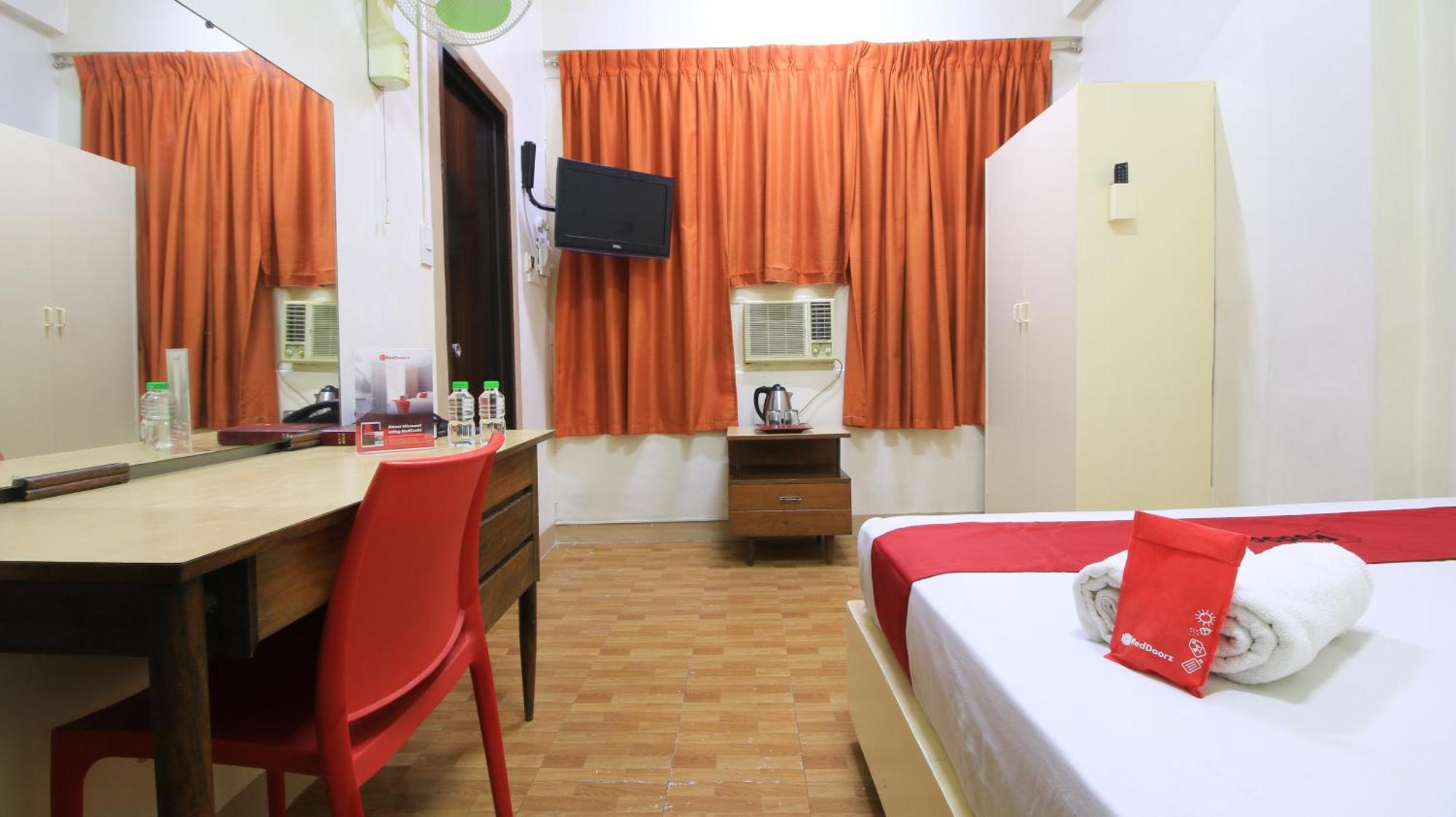 Reddoorz Plus @ Chinatown Binondo Manille Extérieur photo