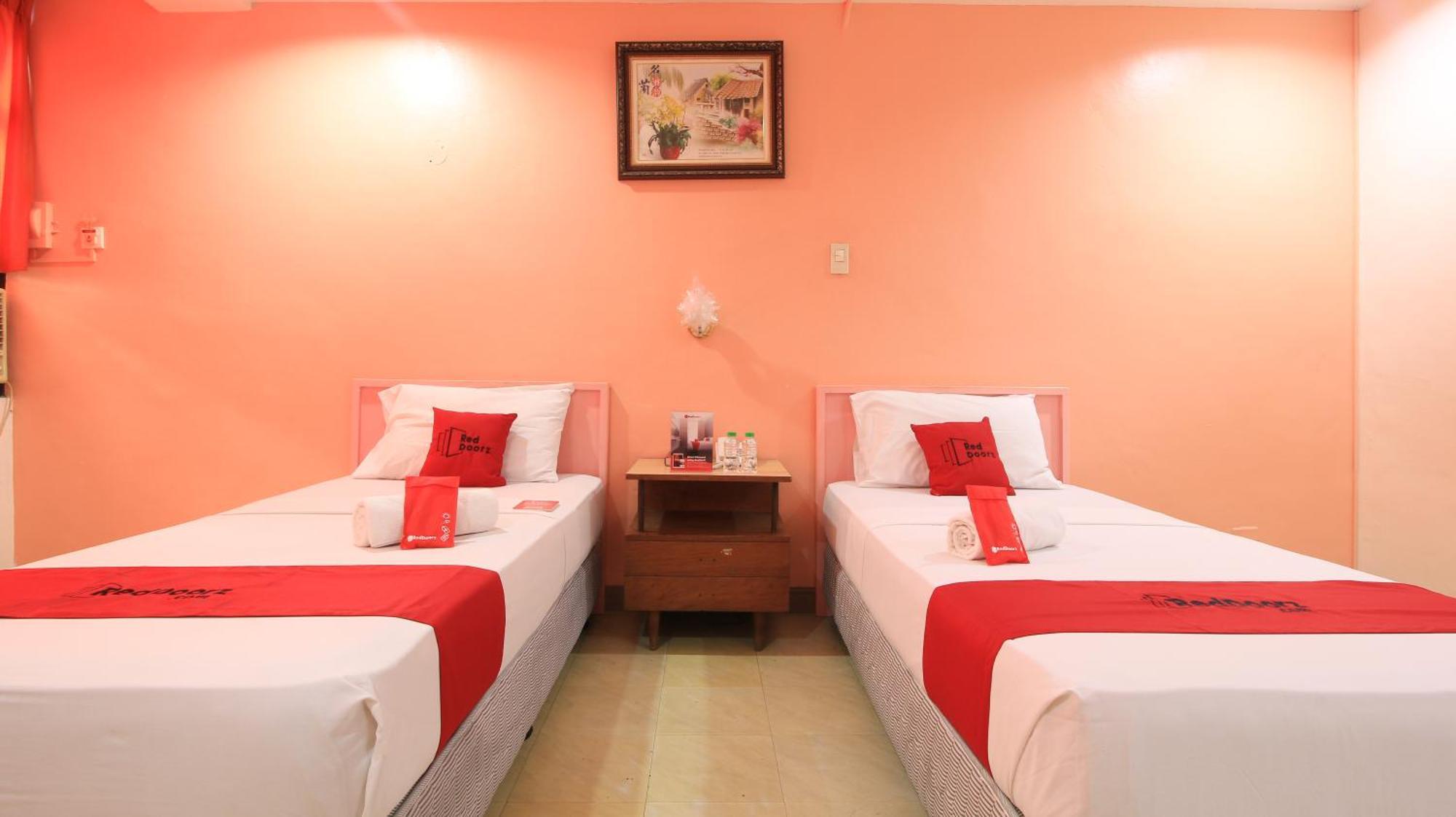 Reddoorz Plus @ Chinatown Binondo Manille Extérieur photo
