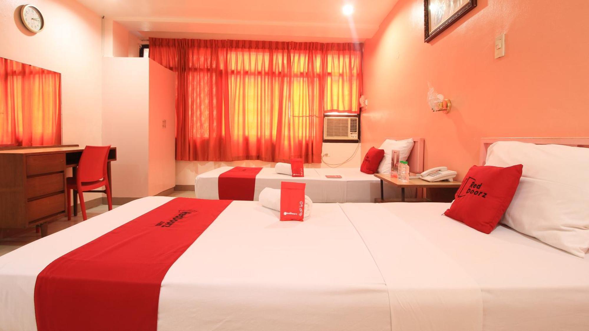 Reddoorz Plus @ Chinatown Binondo Manille Extérieur photo