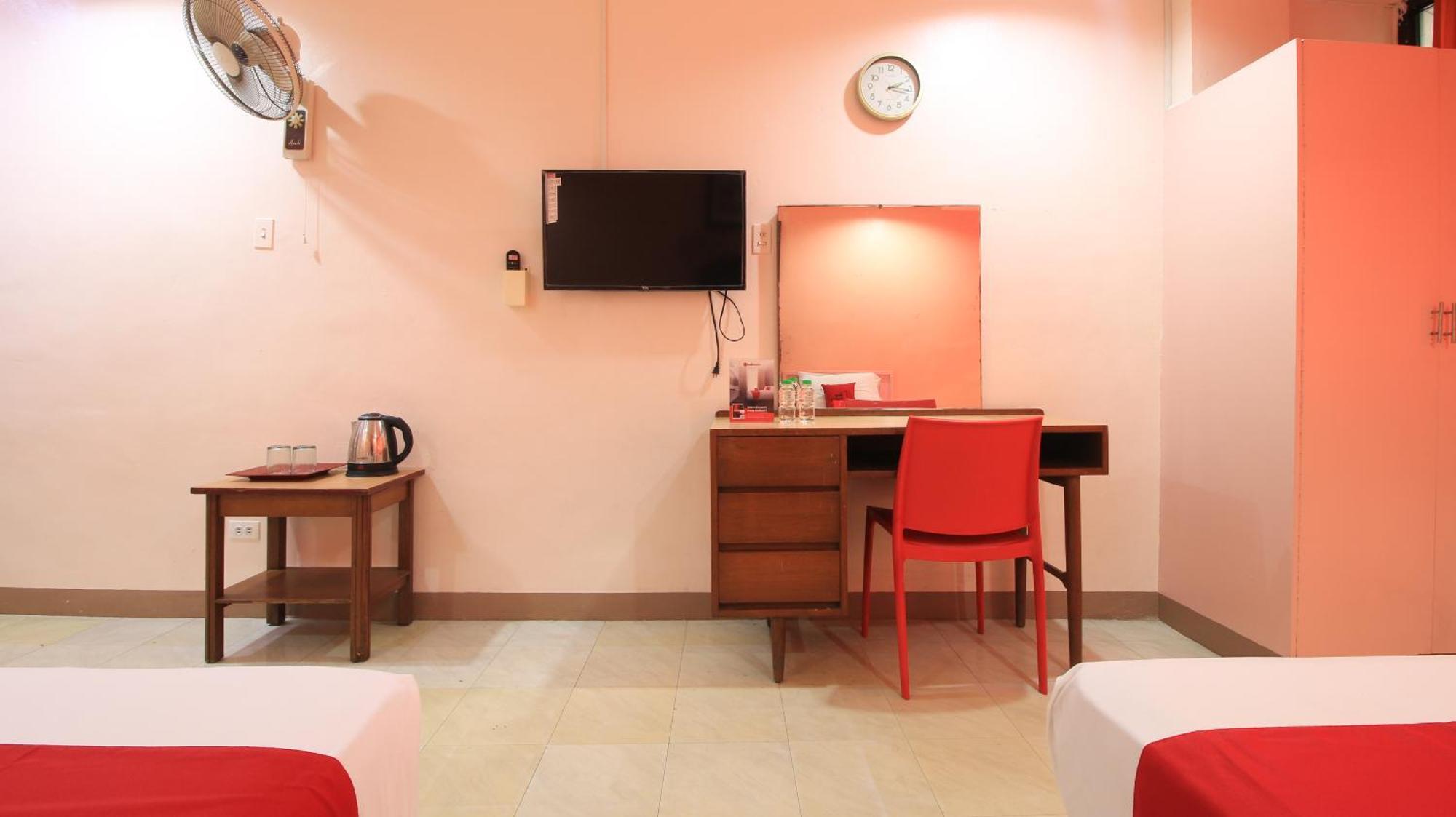 Reddoorz Plus @ Chinatown Binondo Manille Extérieur photo