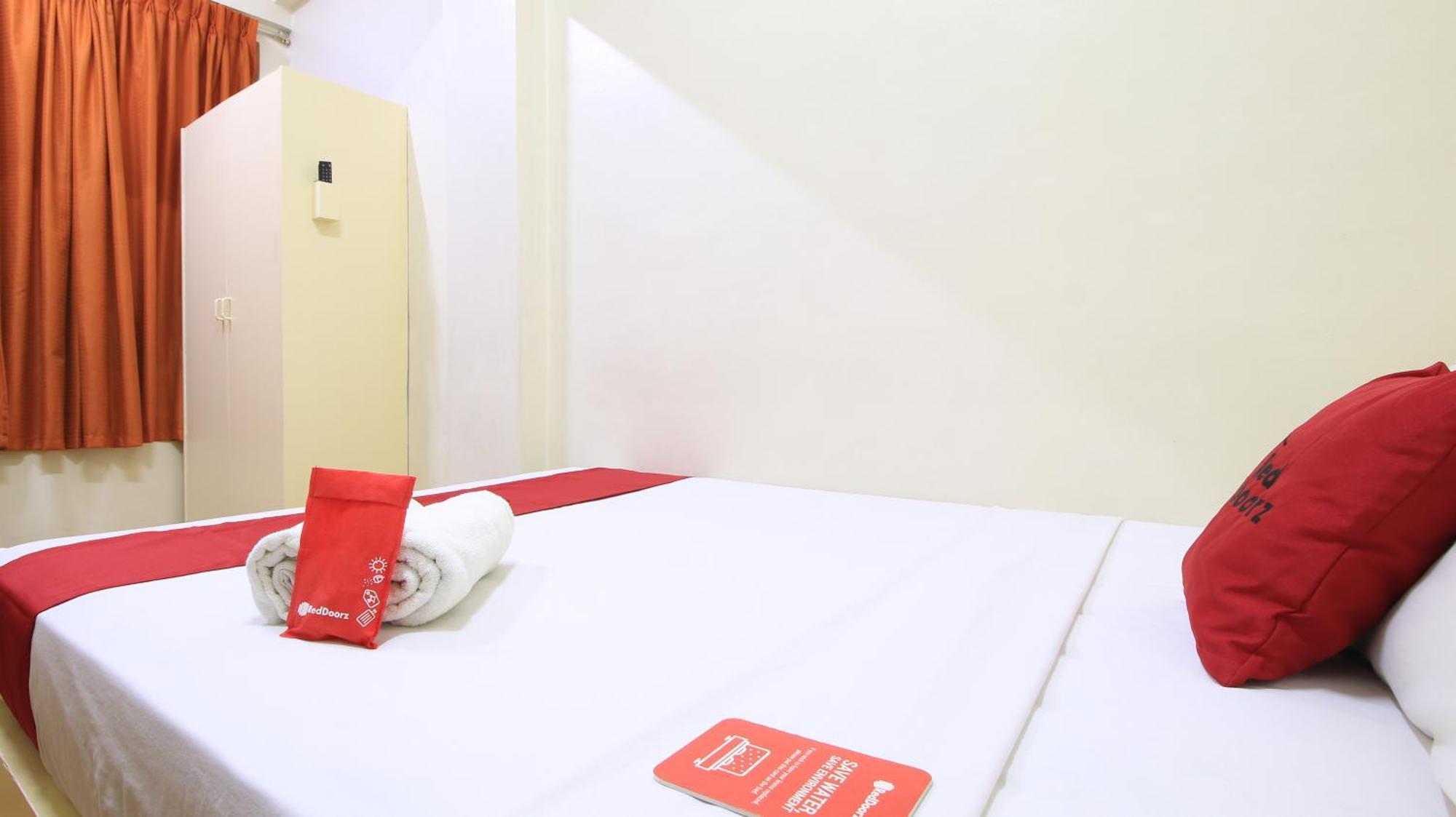 Reddoorz Plus @ Chinatown Binondo Manille Extérieur photo