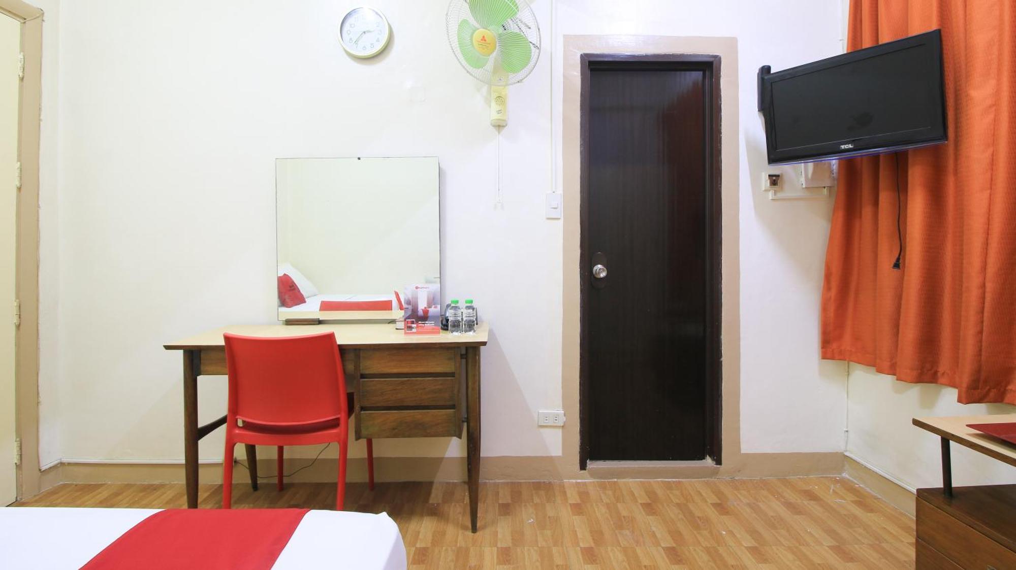 Reddoorz Plus @ Chinatown Binondo Manille Extérieur photo